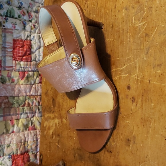 Heels - Picture 2 of 6